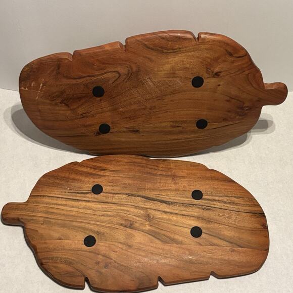 Thirstystone's Acacia Wood Tropical Banana Leaf Serving Board - Picture 4 of 4